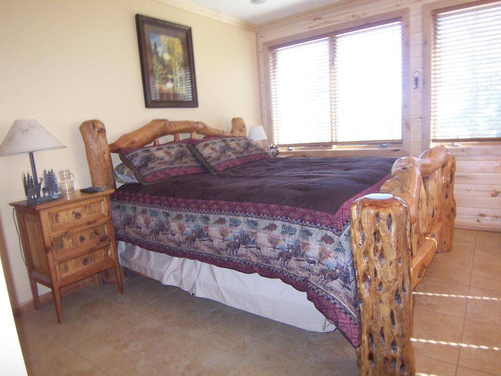 Elktrace Bed And Breakfast Пагоса Спрингс Екстериор снимка