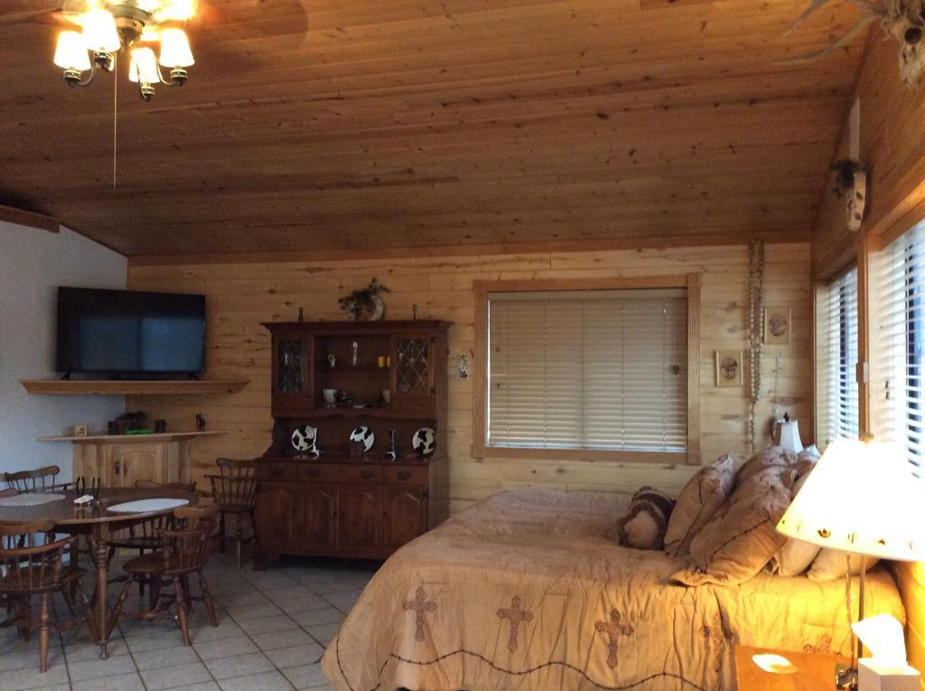 Elktrace Bed And Breakfast Пагоса Спрингс Екстериор снимка